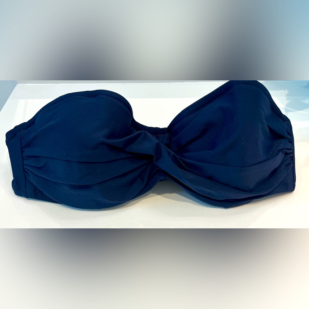 Stay cool & classy in this JCrew bandeau bikini top!